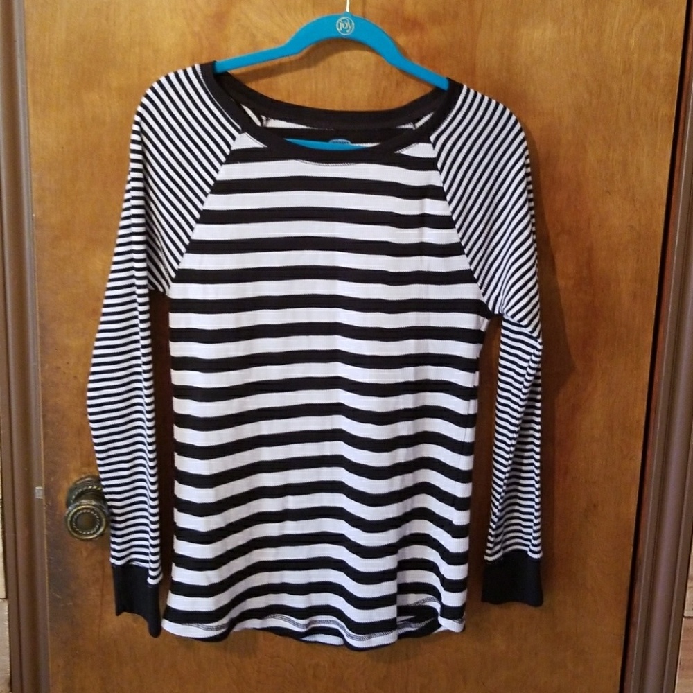 Old Navy black/white thermal size L